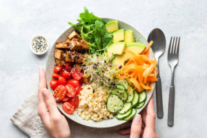 Como montar um prato colorido e nutritivo no dia a dia