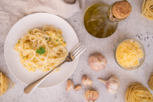 Janta em 15 minutos: 5 ideias pra fugir do delivery