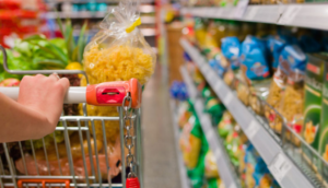 Compra do mês ou compra da semana: qual ajuda mais a economizar?